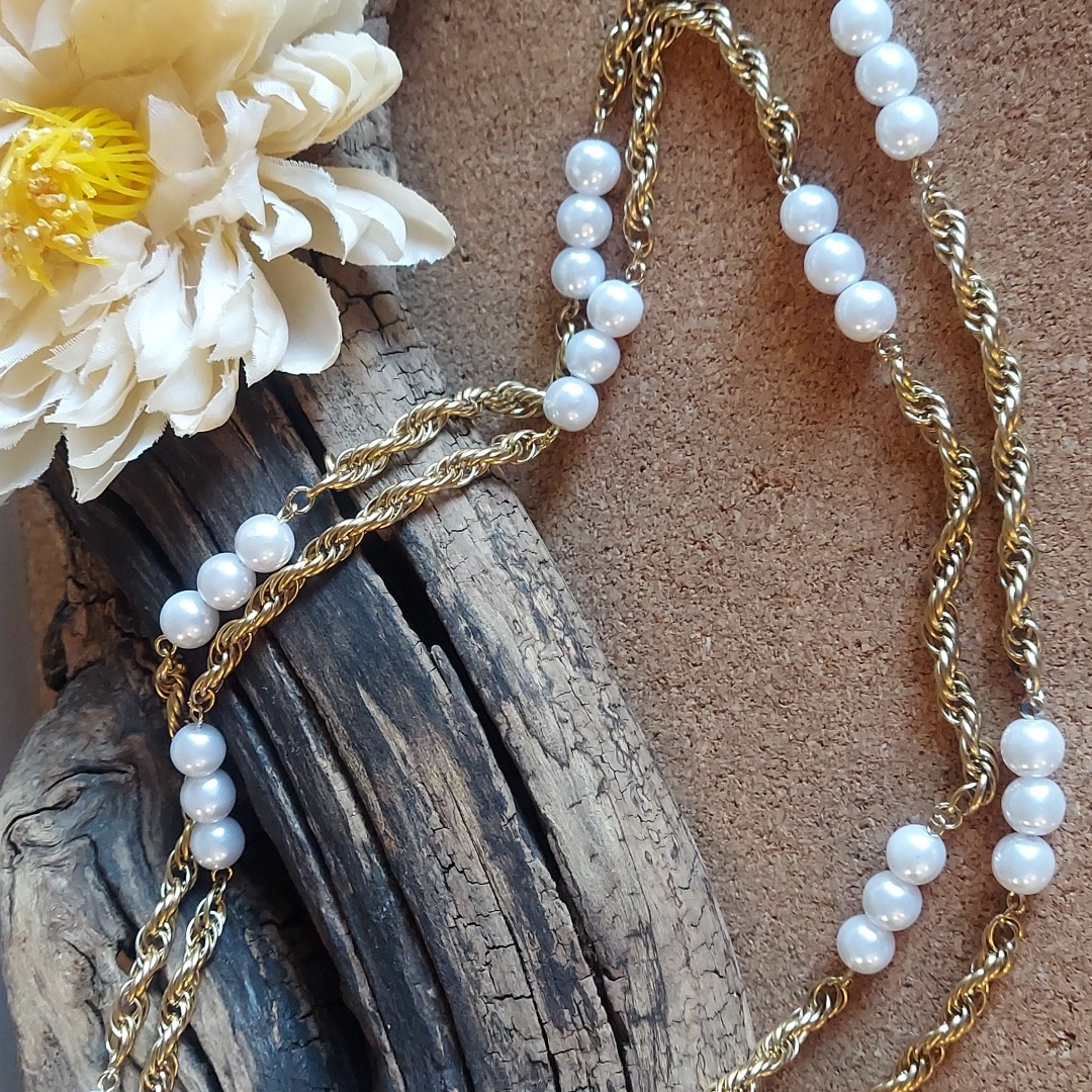 N1226 Elegant Twisted Gold Chain White Triple Pearl Necklace 8$